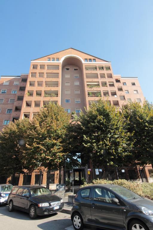 Appartamento Viale Corsica 99 Milaan Buitenkant foto